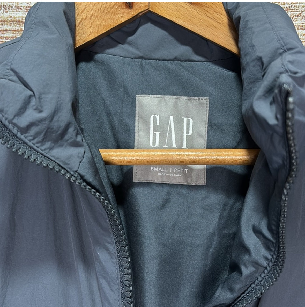 Gap Men’s Puffer Grey Jacket Size Small