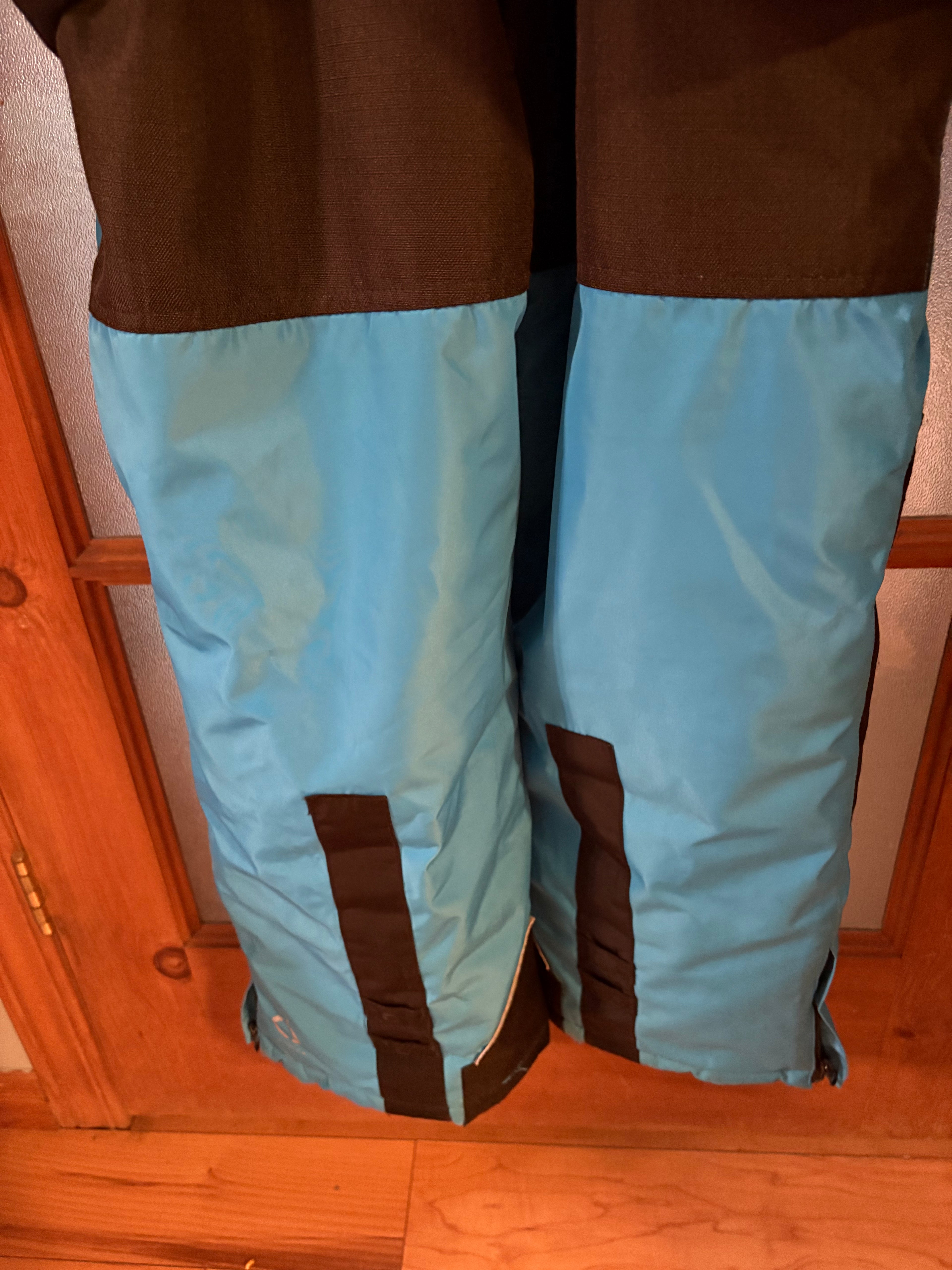 OSNO Luxury Snowsuit Boys size 12 with Blue Fur Hood